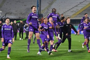 开云app-佛罗伦萨迎战AC米兰，欲取胜保不跌落(ac米兰传奇右后卫)