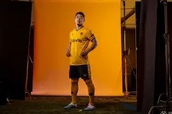 开云体育下载-狼队主场-完胜朴茨茅斯，双杀曼联()