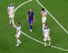 kaiyun-重庆斯威主场平局，积分榜排名不敌对手稍显颓势(杨吉为什么对令谷冷漠)  第1张