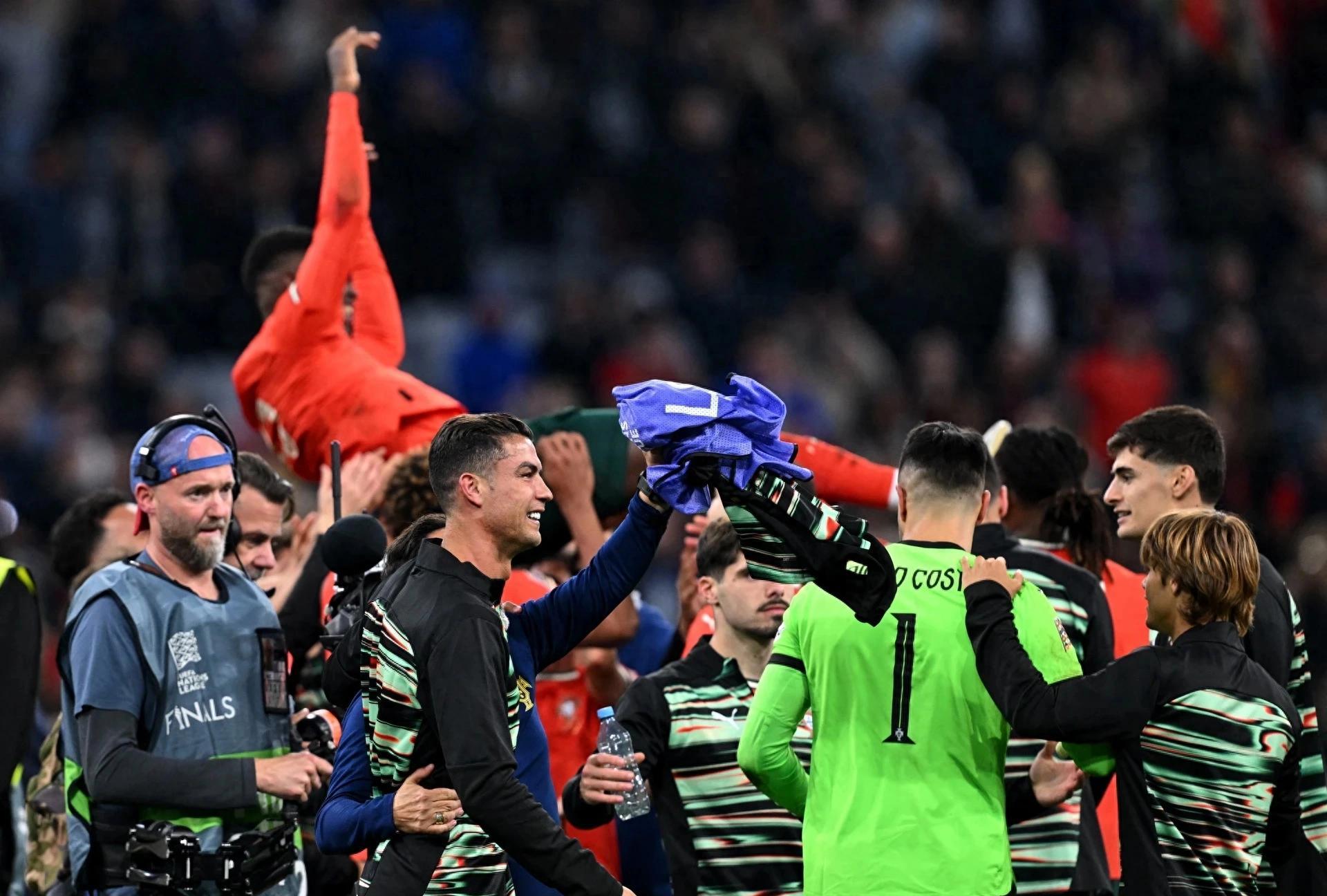 开云官方在线-苏超刷新中国业余足球赛事上座纪录  第1张