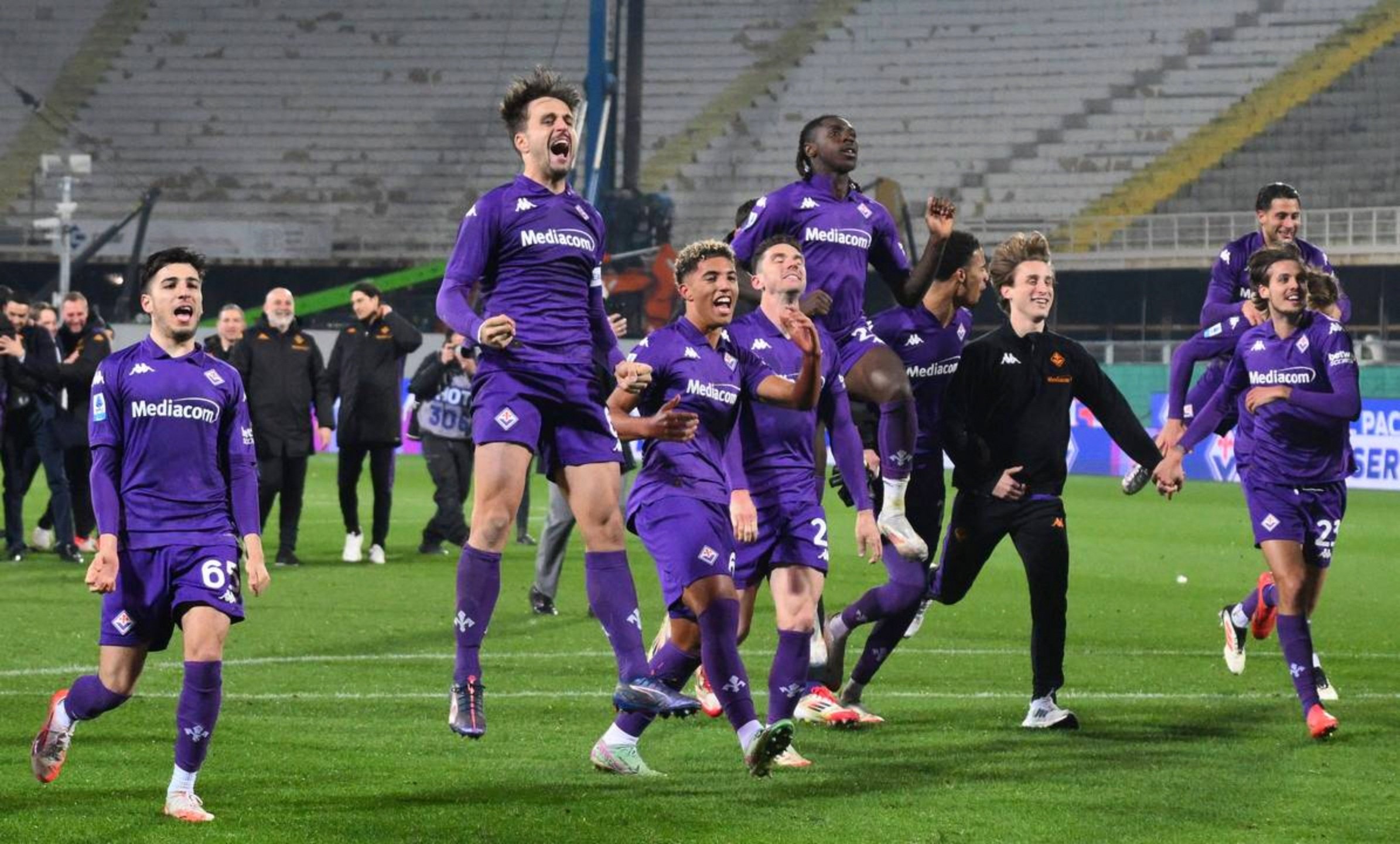 开云app-佛罗伦萨迎战AC米兰，欲取胜保不跌落(ac米兰传奇右后卫)  第1张