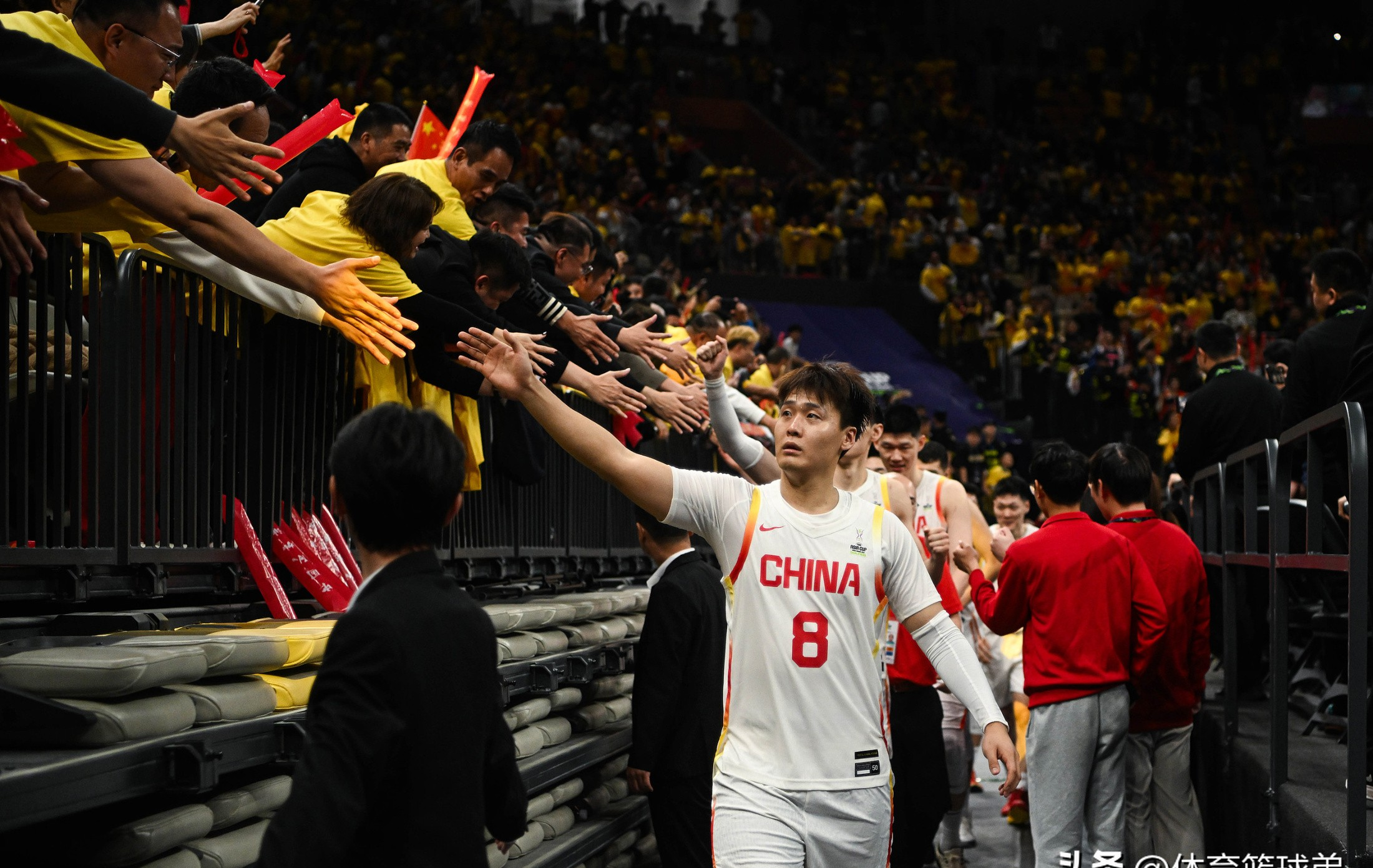 开云体育下载-重量级球队在赛场上展示实力，赢得掌声()  第1张