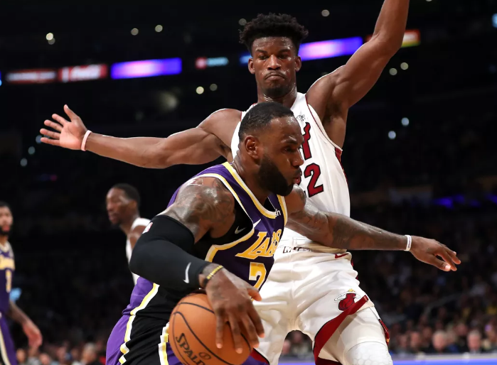 开云体育登录-东部决赛谁将晋级总决赛？球迷猜测热火之战如何()  第1张