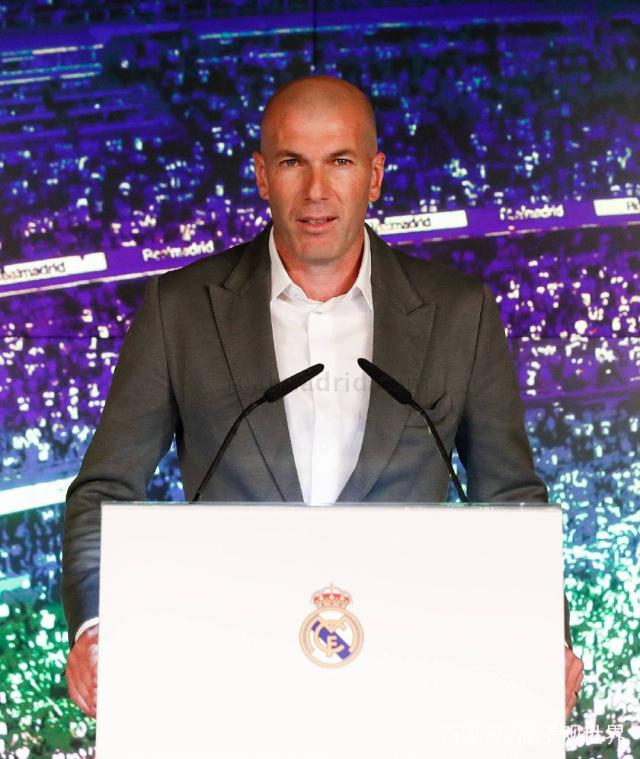 荷兰风云球员转会西甲，开创新篇章()  第1张