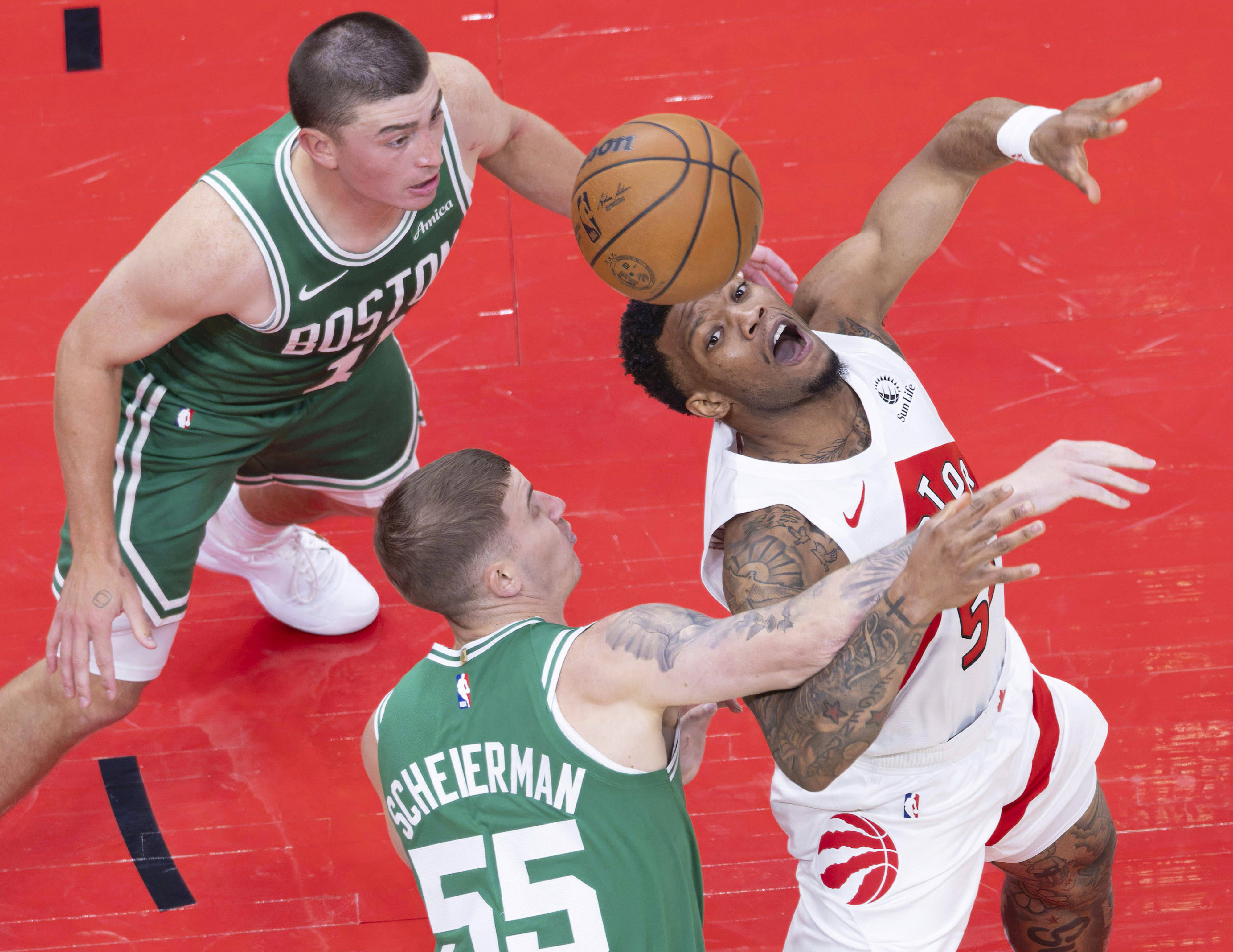 开云体育入口-猛龙全队集体发挥力擒骑士，科怀伦连得分致胜()  第1张