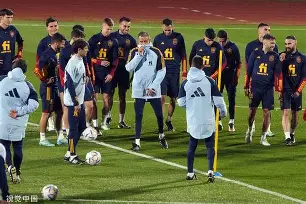 kaiyun app-西班牙队迎战瑞典，冲击欧洲联赛决赛()  第1张