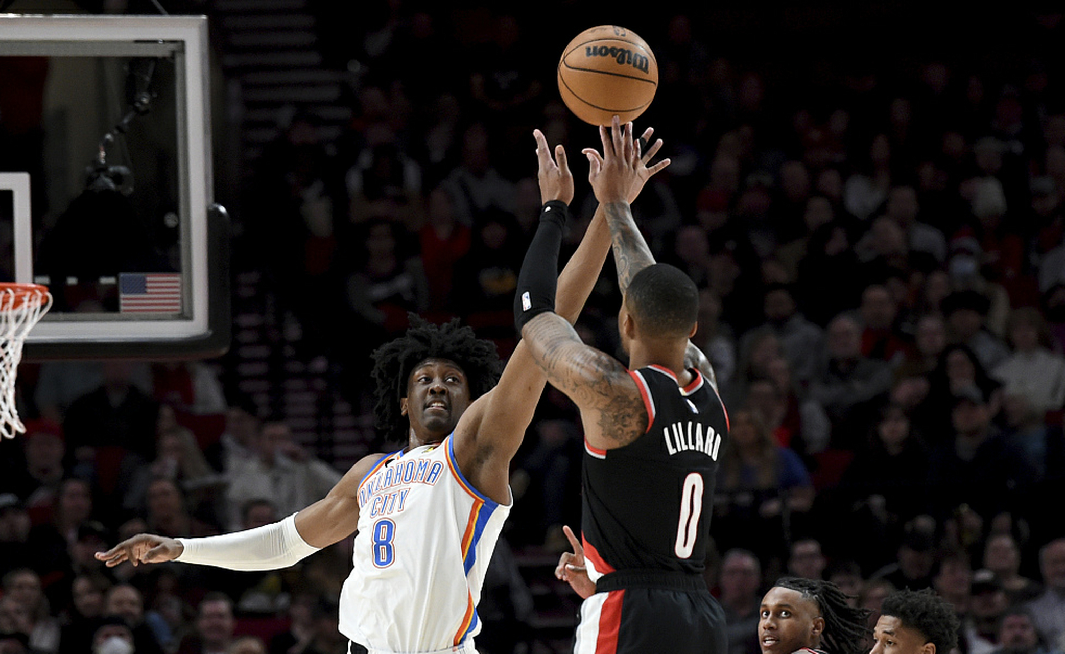 开云体育在线-开拓者大胜掘金，利拉德突破圈还击主场领先()  第1张