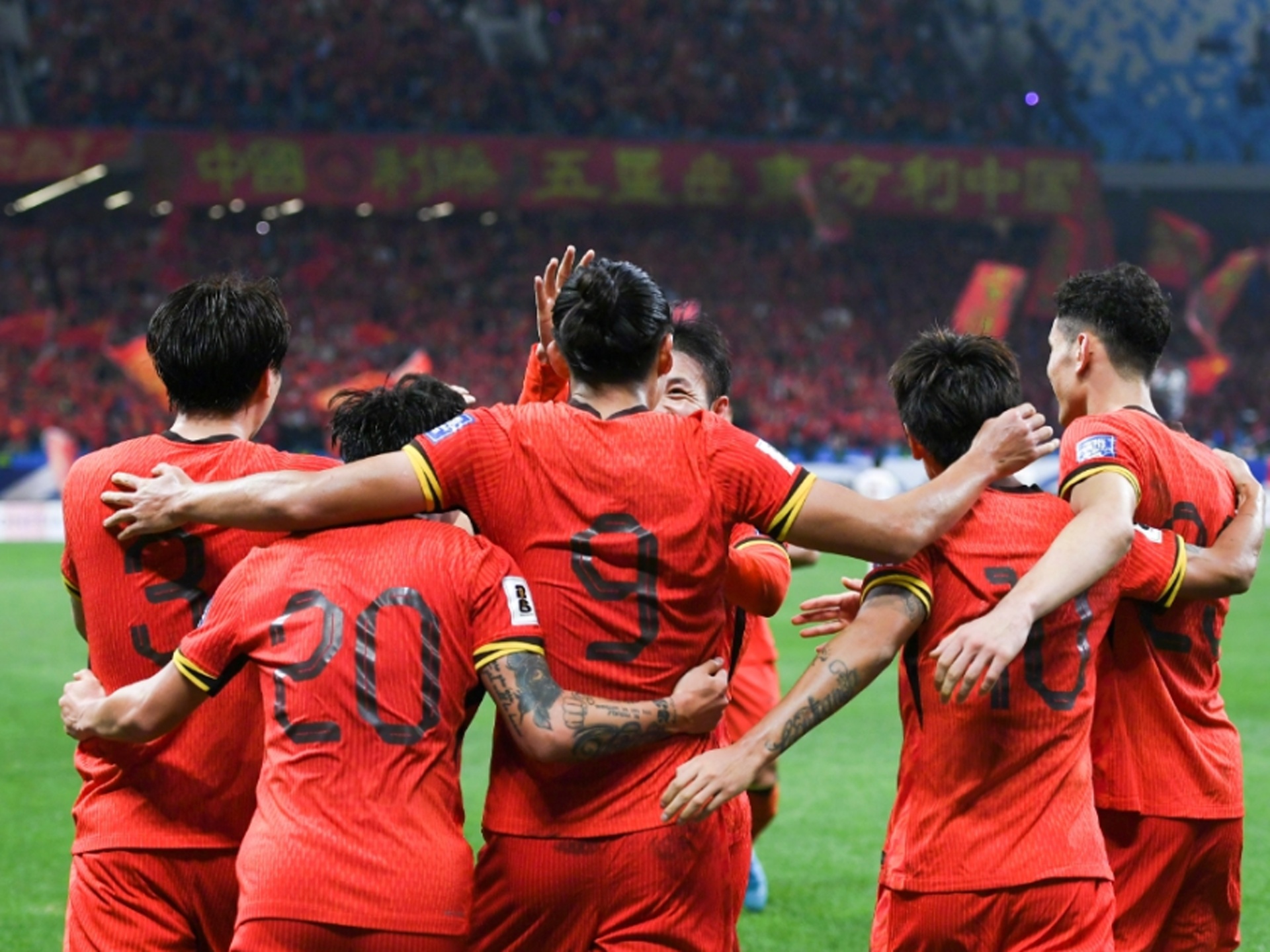 开云官方在线-疯狂角逐：国安挑战恒大，战况如何？()  第1张